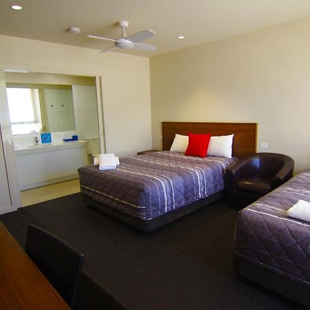 Jane Eliza Motor Inn สวอนฮิลล์ ภายนอก รูปภาพ